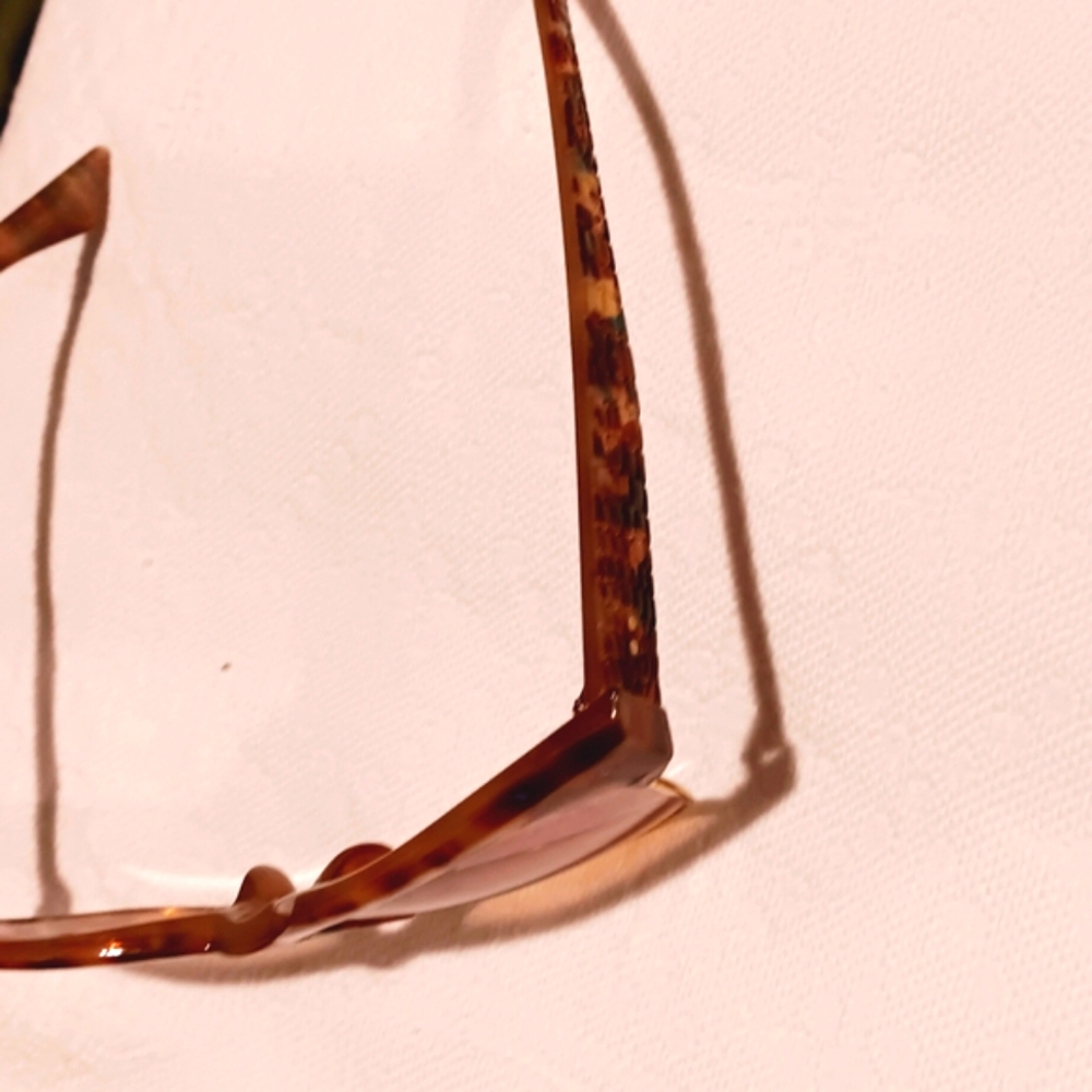 Tortoise Shell Sunglasses - Picture 3 of 4